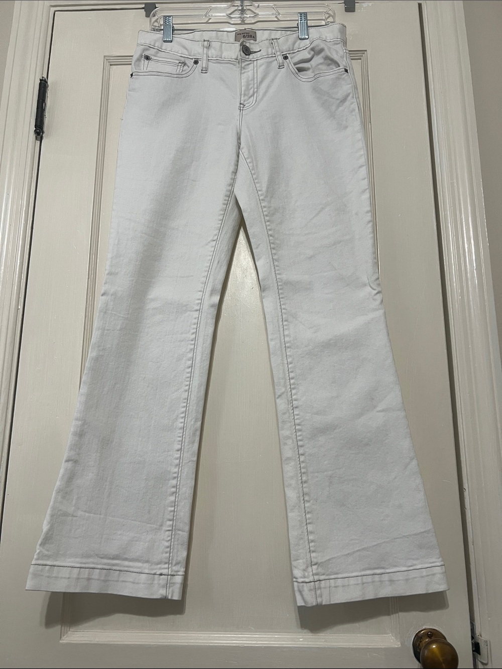 GAP creamy White Women's Long and Lean Flare Jeans